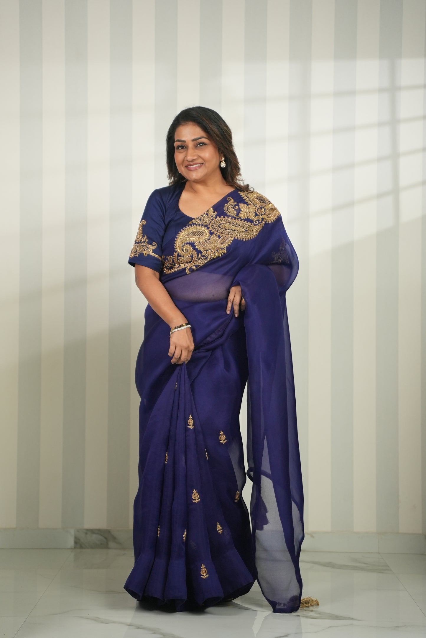 Dolly Jain in Kamli